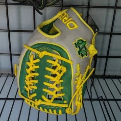 DRG Sports Blem And Demo Gloves -Baseball Shop PXL 20220503 131542984
