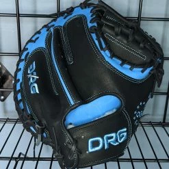 DRG Sports Blem And Demo Gloves -Baseball Shop PXL 20220503 133143439