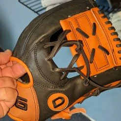 DRG Sports Blem And Demo Gloves -Baseball Shop PXL 20220621 222518172