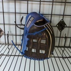 DRG Sports Blem And Demo Gloves -Baseball Shop PXL 20220909 201207104 scaled