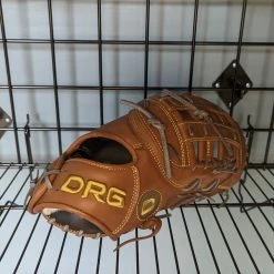 DRG Sports Blem And Demo Gloves -Baseball Shop PXL 20220909 201245237 scaled