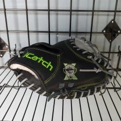 DRG Sports Blem And Demo Gloves -Baseball Shop PXL 20220909 201426873 scaled