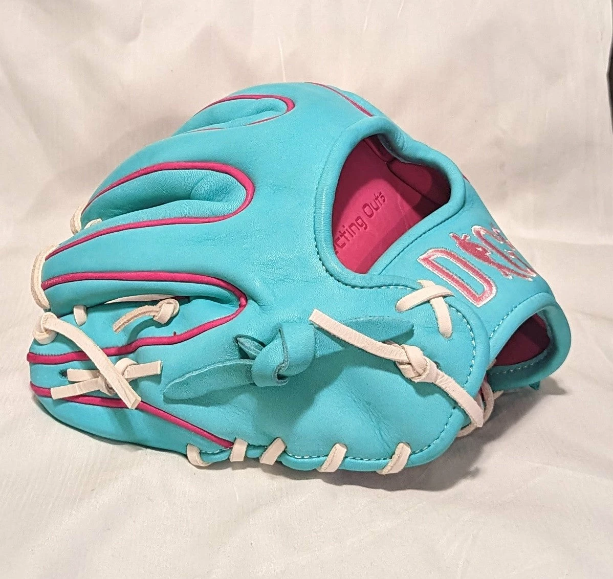 Dig-It Infield Dig-It 10.5" Bubble Gum Youth Infield Glove 3 Dig-It Infield Dig-It 10.5" Bubble Gum Youth Infield Glove - Image 3