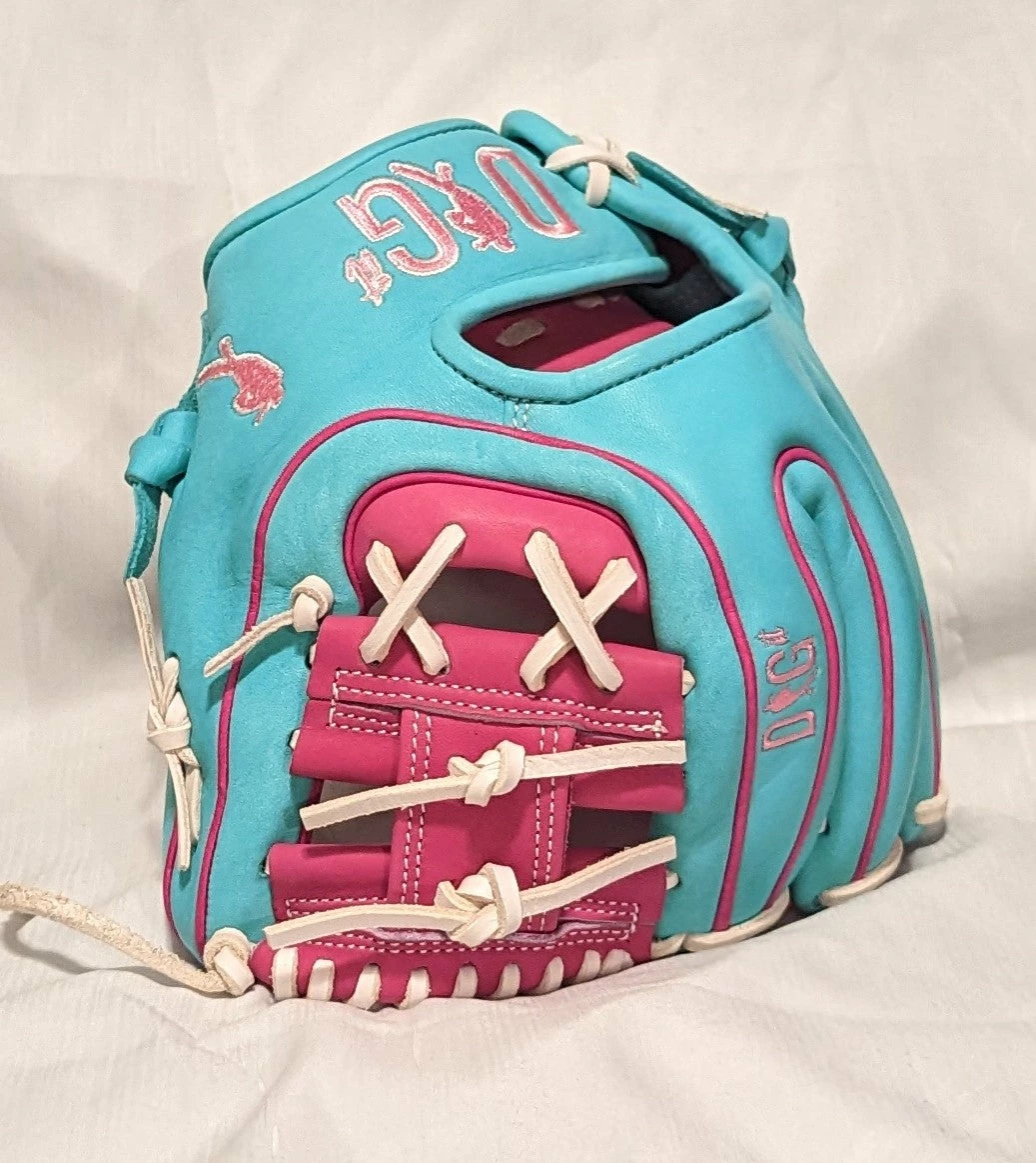 Dig-It Infield Dig-It 10.5" Bubble Gum Youth Infield Glove 2 Dig-It Infield Dig-It 10.5" Bubble Gum Youth Infield Glove - Image 2